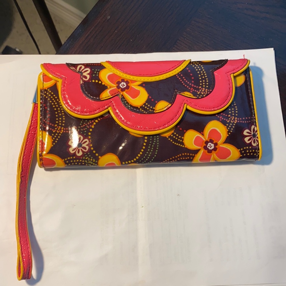 Vera Bradley “Buttercup Frill “VINYL PETAL WALLET